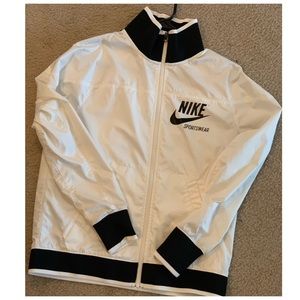 Nike windbreaker jacket
